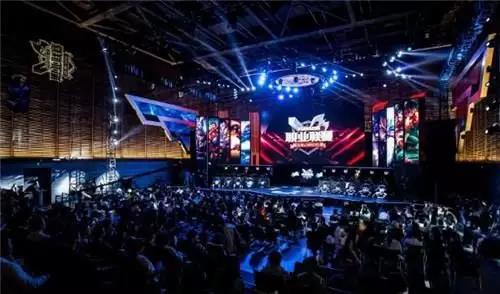 同时也是一 同时也是一