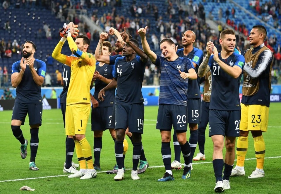 但又不乏亲 但又不乏亲